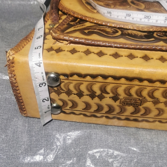 Leather Embossed purse Brown Made in Mexico. Flawed - Picture 16 of 16